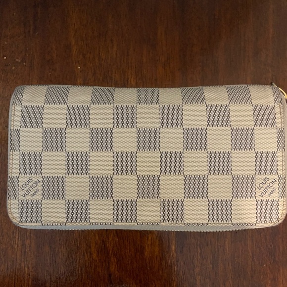 Louis Vuitton Cream and Blue Wallet - Picture 3 of 7